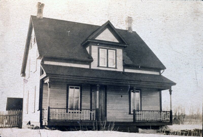 File:Charles Caron's second home, Charleswood, Winnipeg, Manitoba.jpg