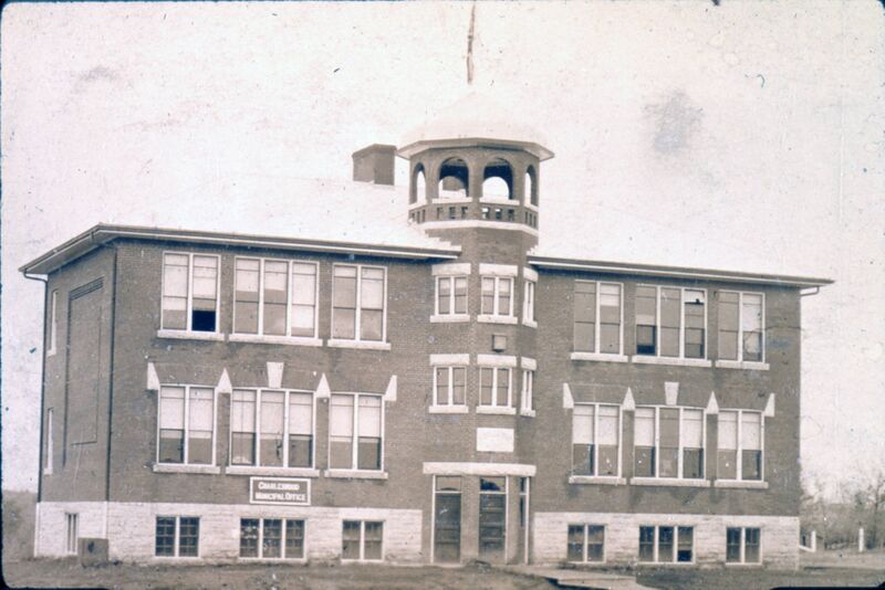 File:Charleswood School, Manitoba, 1930.jpg
