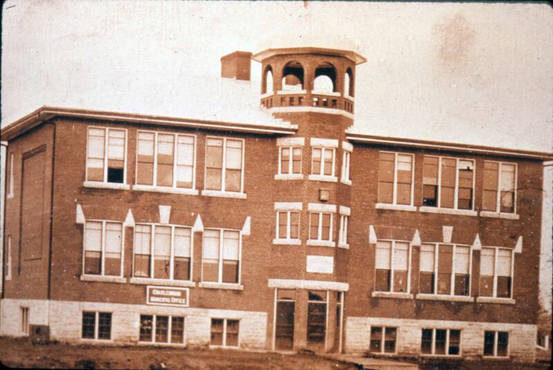 File:Charleswood School, Charleswood, Winnipeg, Manitoba.jpg